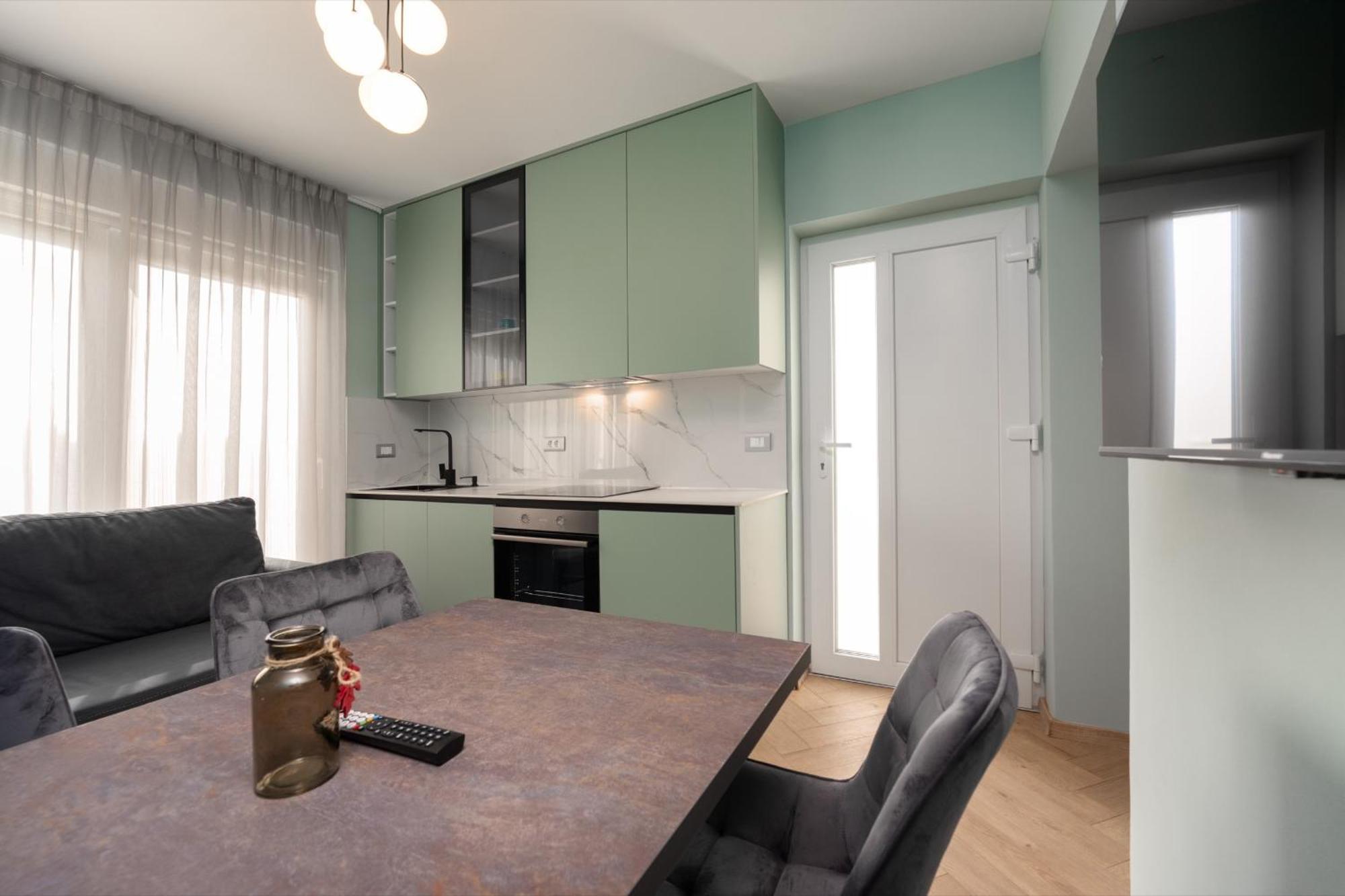 Larum Apartmens 브르사르 외부 사진