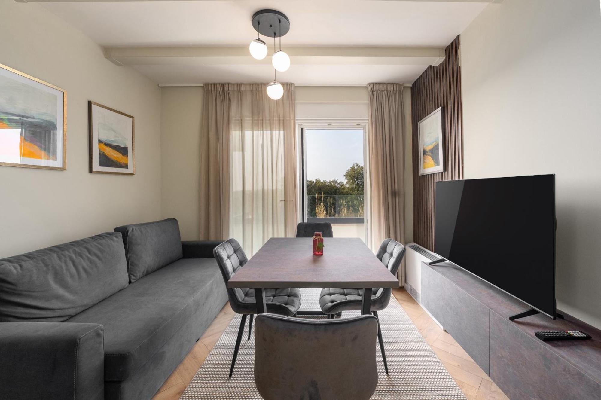 Larum Apartmens 브르사르 외부 사진